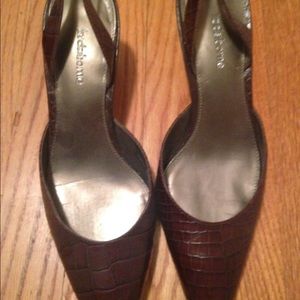 Liz Claiborne croc sling backs size 10