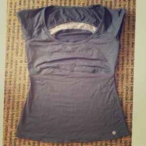 🍋LULULEMON Workout T Shirt with mesh back🍋