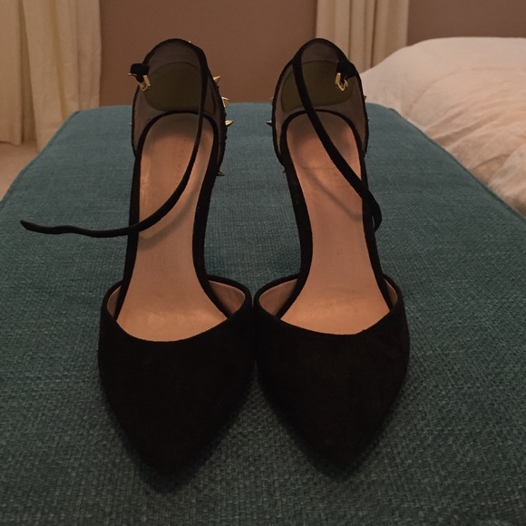 ZARA Black heels. Size 6