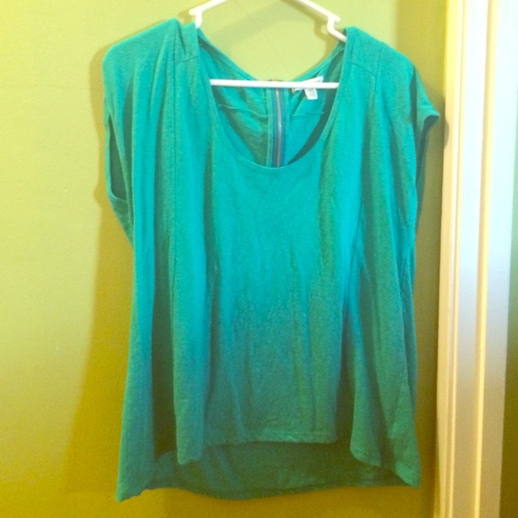Loose fitting top
