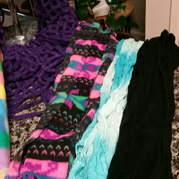 Scarves - Picture 3 of 4