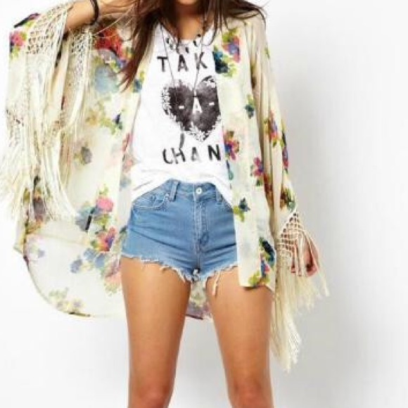 ✋🏻SOLD OUT✋🏻🎉2xHOST PICK🎉💜️Fringed Kimono💜 - Picture 4 of 4