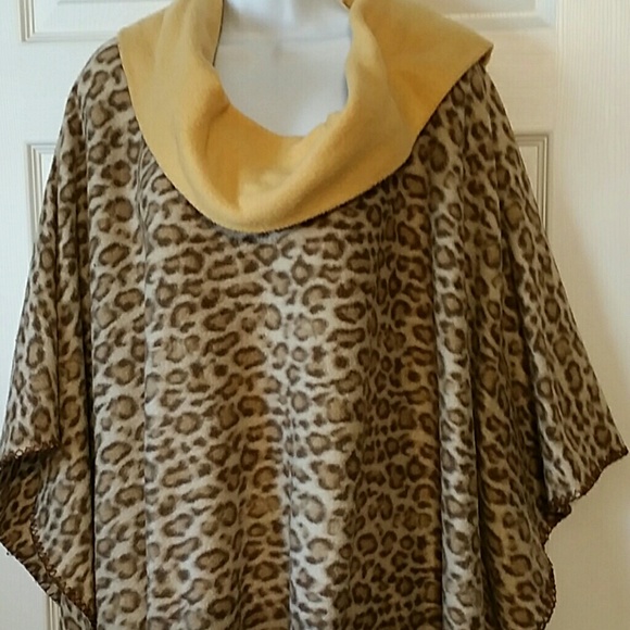 🔖LEOPARD pattern Poncho - Picture 2 of 3