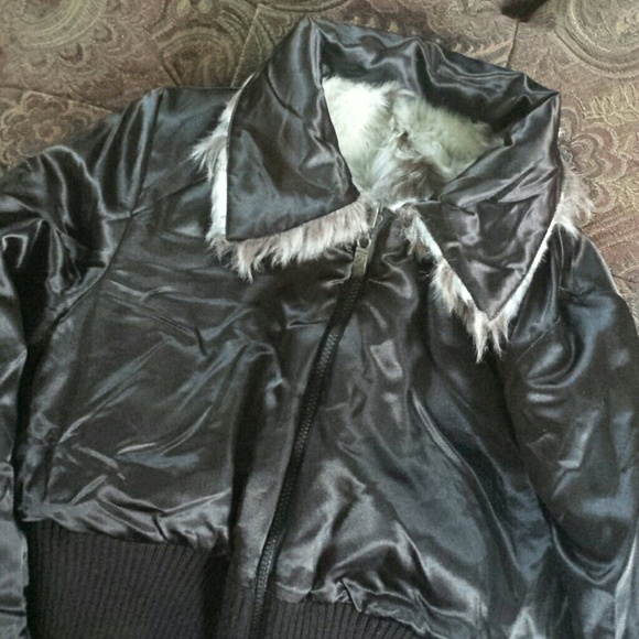 Faux fur coat.  Fits M to L. - Picture 3 of 3