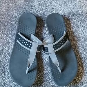 Nike flip flops