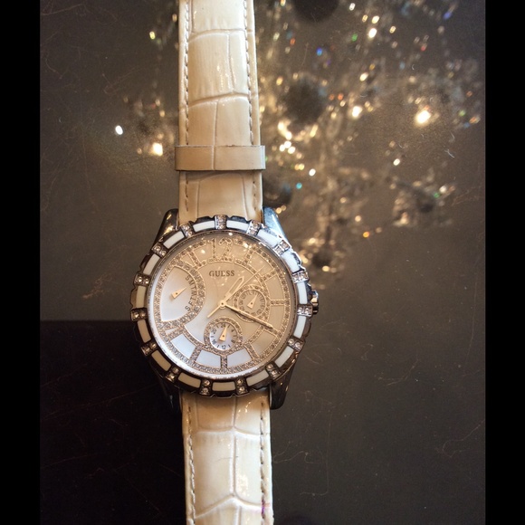 Guess Watch - Picture 2 of 3