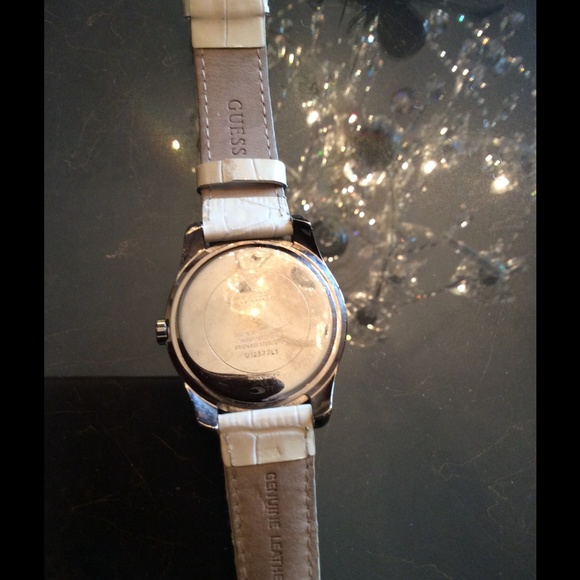 Guess Watch - Picture 3 of 3