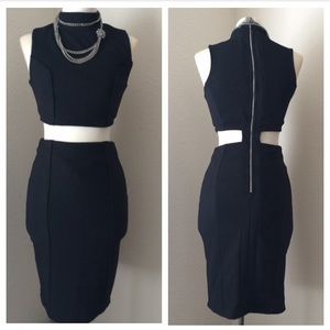 New without tags turtle neck dress with open front