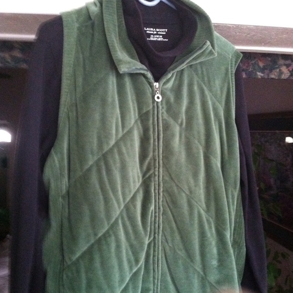 Denim & Company Green Fleece Vest