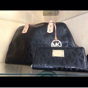 Traded with Sarahm756  MK bag & Wallet