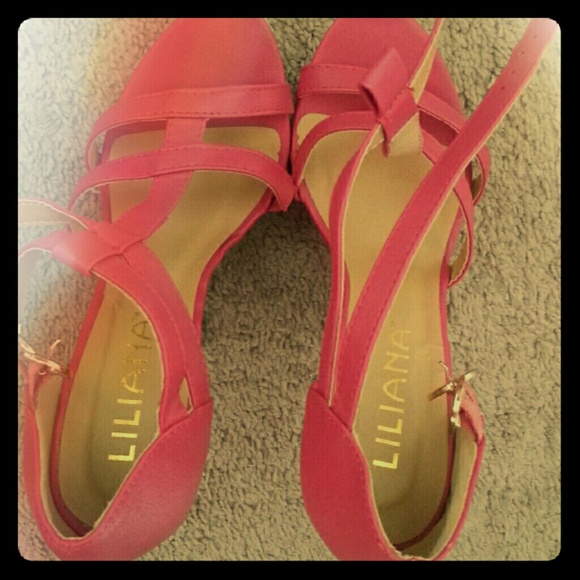 Pink wedges