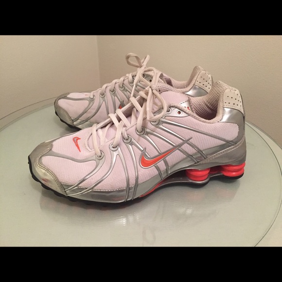 Women's Nike Shox