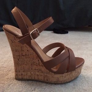 Love Culture brown wedges