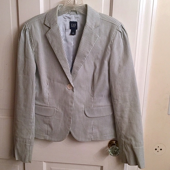 🌸 GAP Seersucker Blazer 🌸