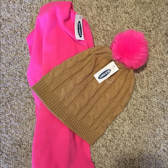 Old Navy tan winter hat & pink infinity scarf NWT