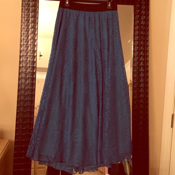 LULAROE Lace Lucy skirt