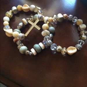 Beaded bracelets in a set of 3