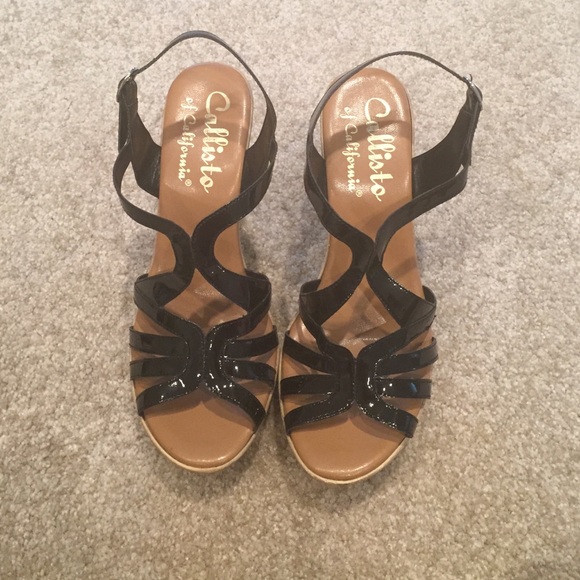 Black wedges