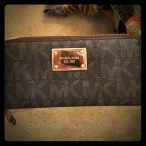 MK wallet