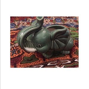 elephant plant holder/pot