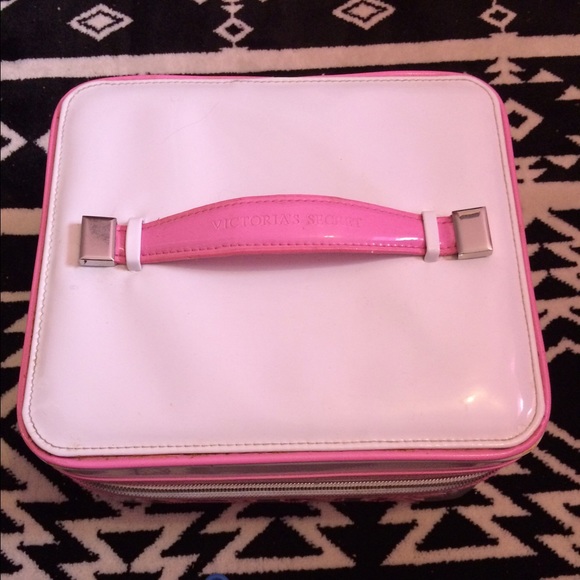 Jewelry or make up box