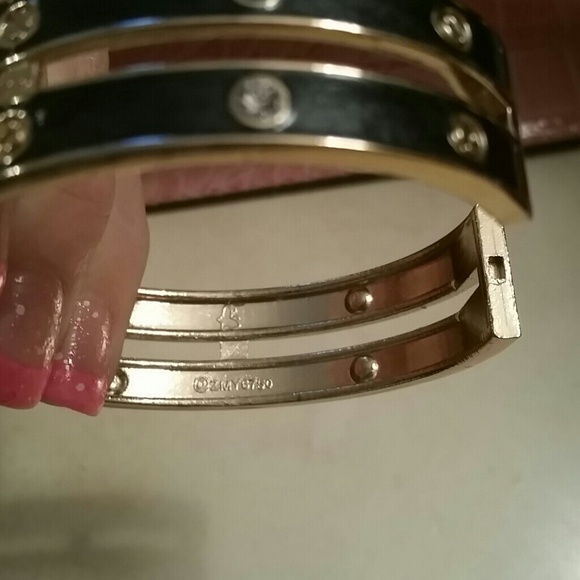 Double banded bangle - Picture 3 of 4