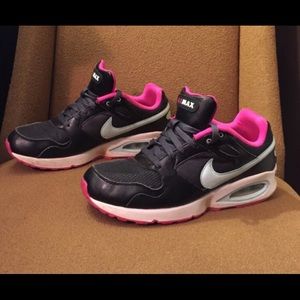 Woman Air Max ON HOLD