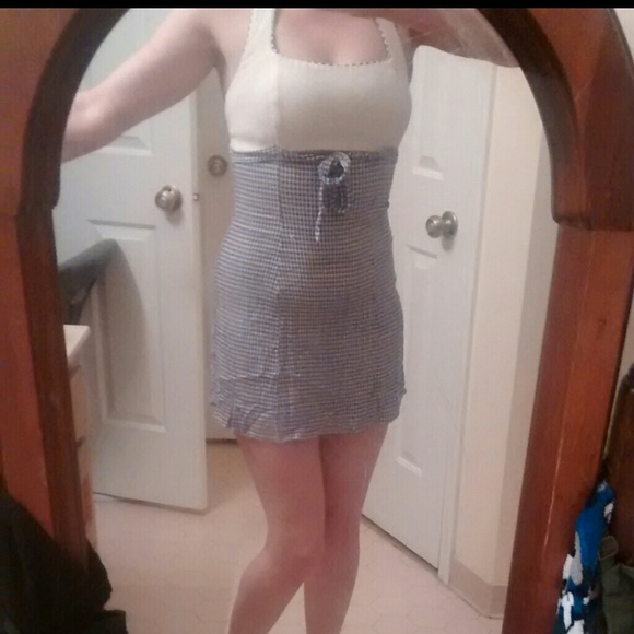 Dress - Picture 2 of 4