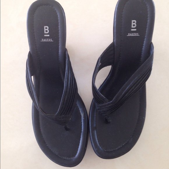 Bakers Sizzle Black Open Toe Pumps.9M