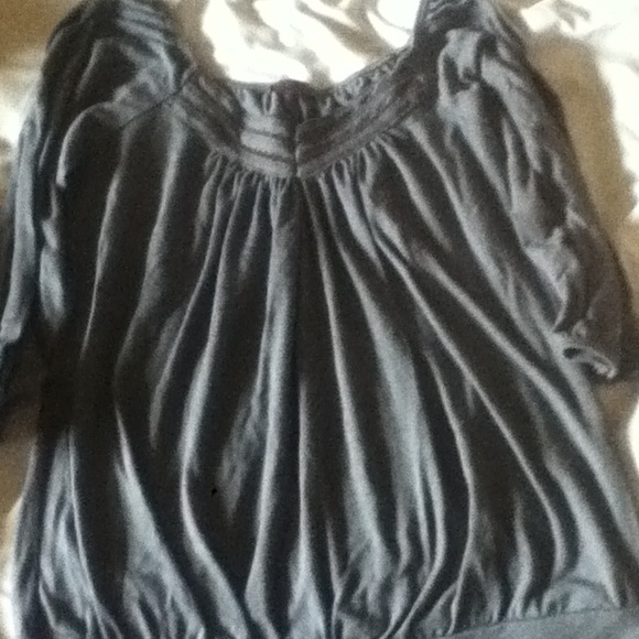 dark charcoal color 3/4 sleeve length shirt