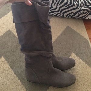 Bakers Gray suede boots