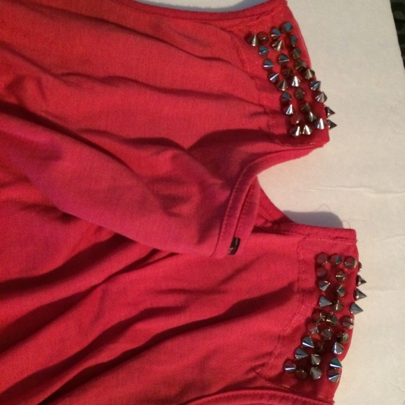 Orange shirt - Picture 2 of 2