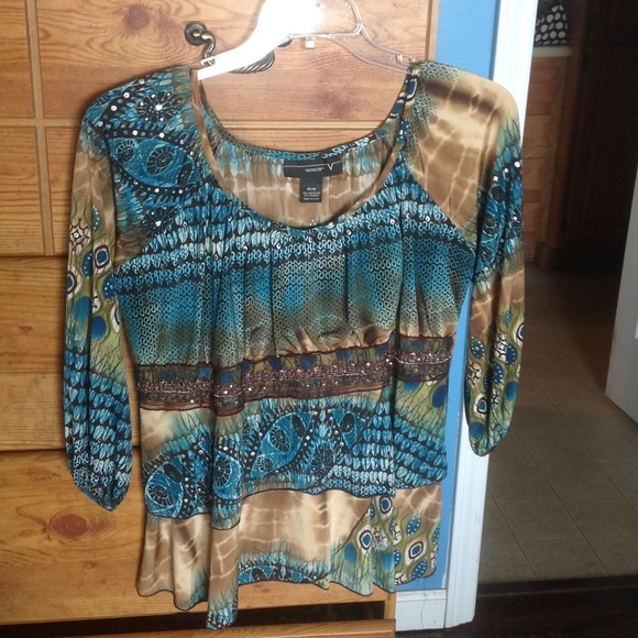 Beautiful LB top