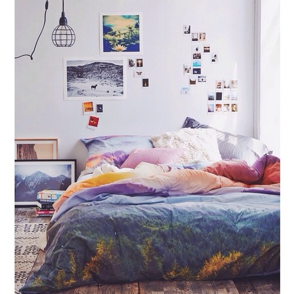 Urban Outfitters bedsheet