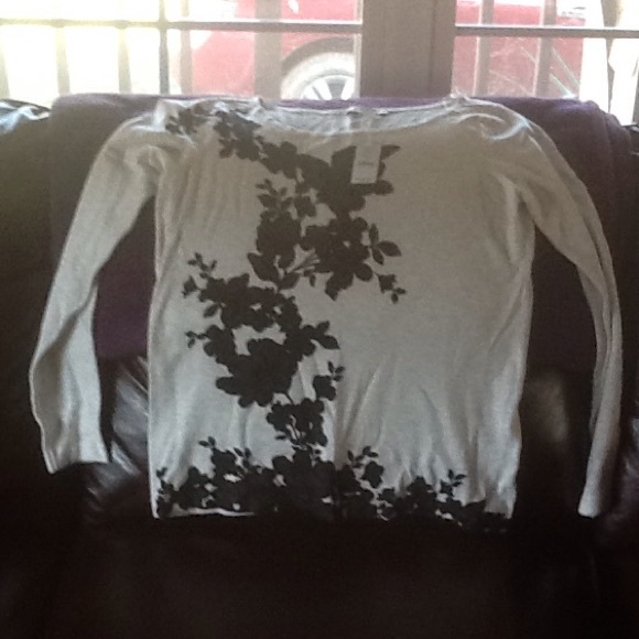 Long-sleeve knit shirt