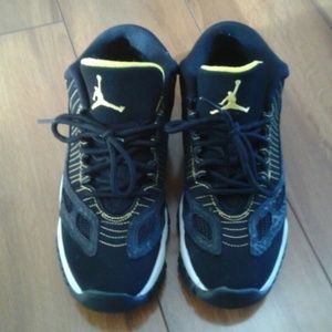 NIKE Air Jordan 11 low Cobalt