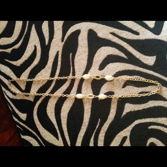 Gold and pearl necklace