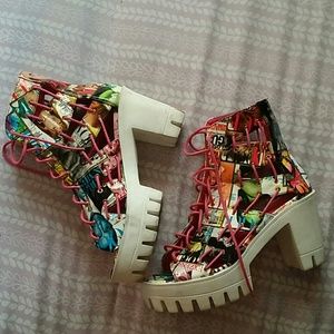 Magazine pink platform shoes