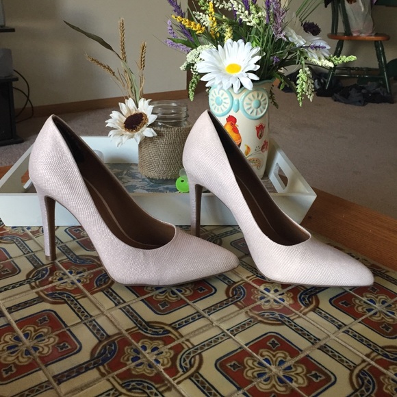 Cosmopolitan high heels