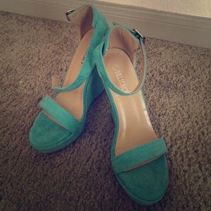Super cute fashion wedges