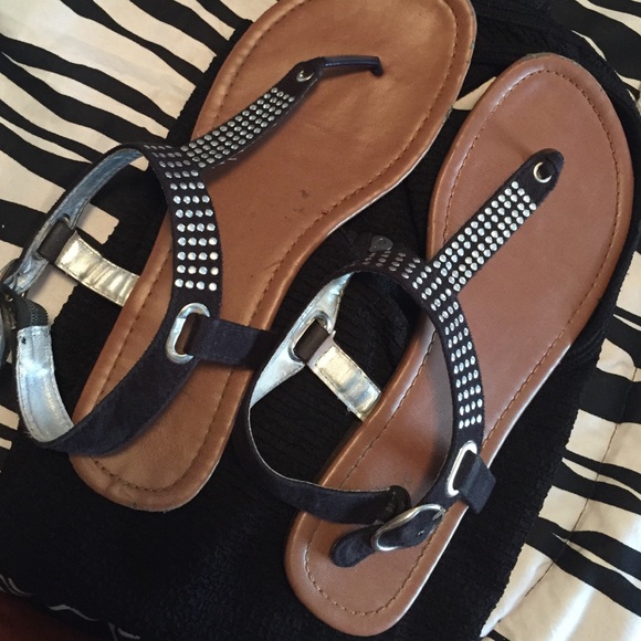 Sandals - Picture 2 of 2