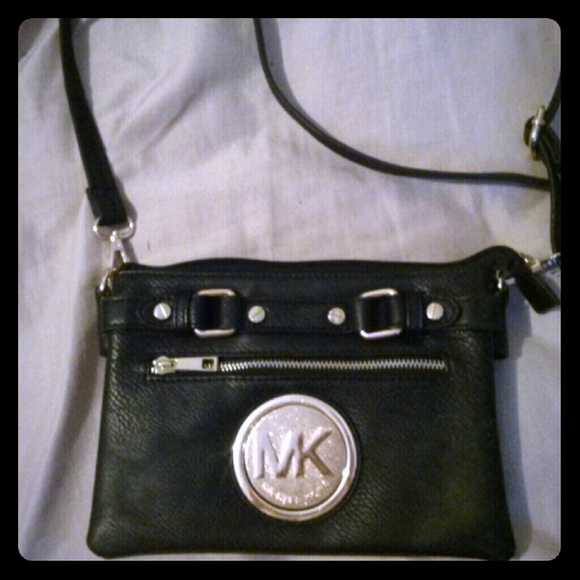 Non Authentic Michael Kors Purse