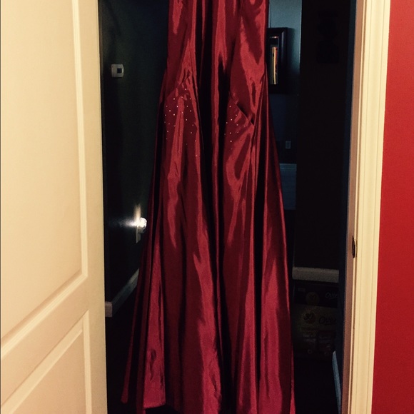 Prom dress new or ball room - Picture 2 of 4