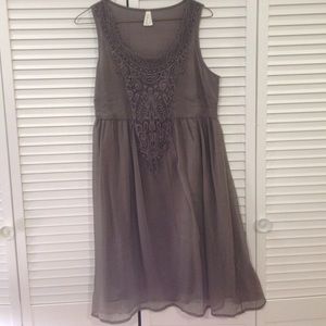 EMBROIDERED SHIFT DRESS NWOT SZ S