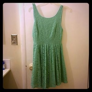 Deep V backless lace dress