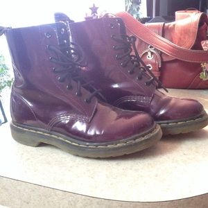 Dr martens! Rare color!