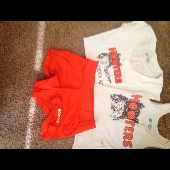Hooters outfits