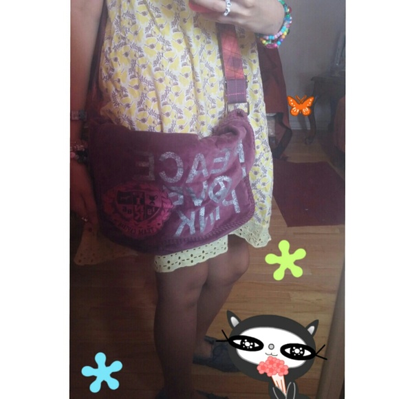 victorias secret messenger bag :]