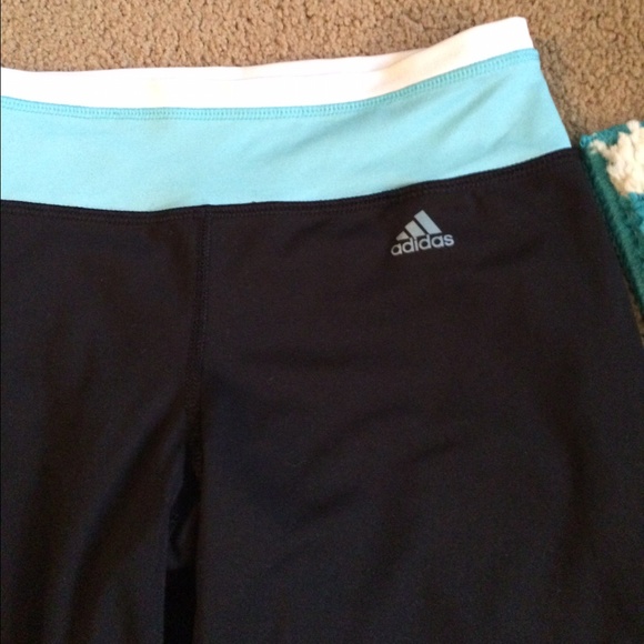 Yoga pants with blue band