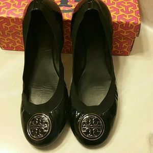 ##SOLD##Authentic tory burch patent flats size 8